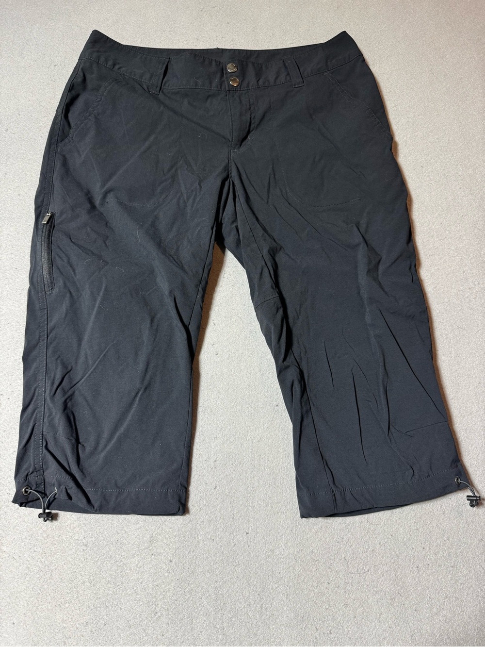 Columbia Black Women's Outdoor Capri Shorts